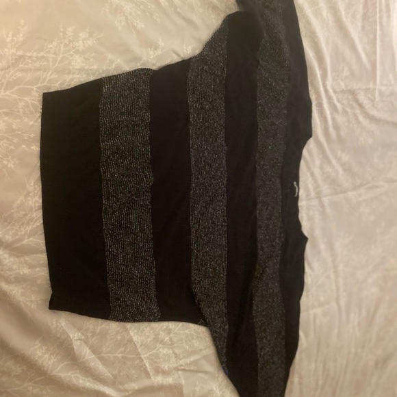 Express Tops - 🖤🖤Black and silver sparkle loose tunic top🖤🖤